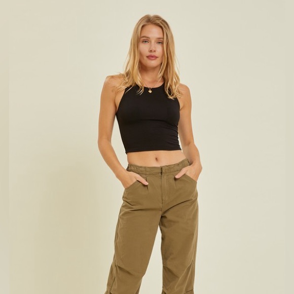 Black Cropped Tank / Crop Top - Picture 2 of 3